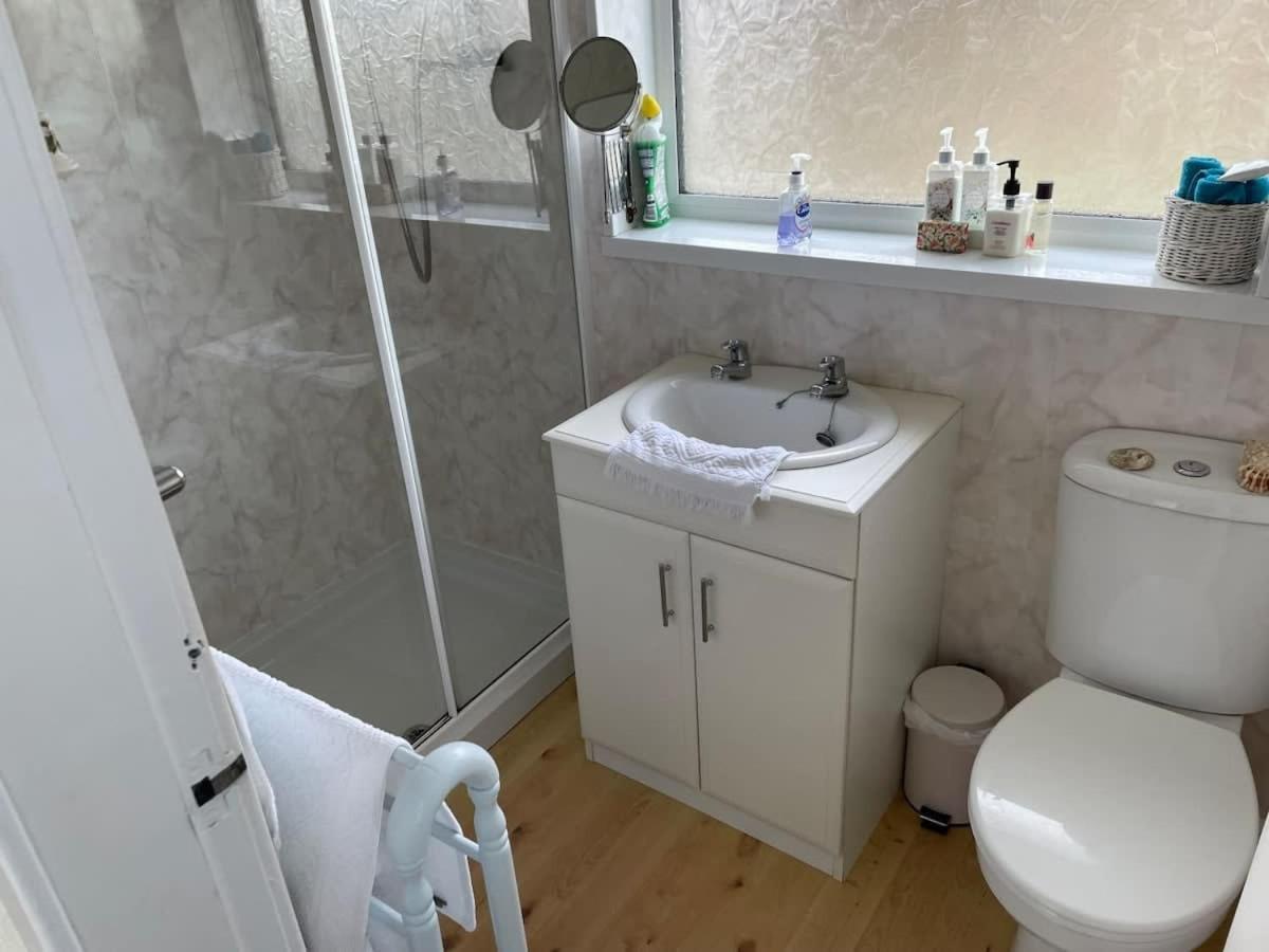 Letaway - Tom'S Cabin, Staithes Villa Buitenkant foto