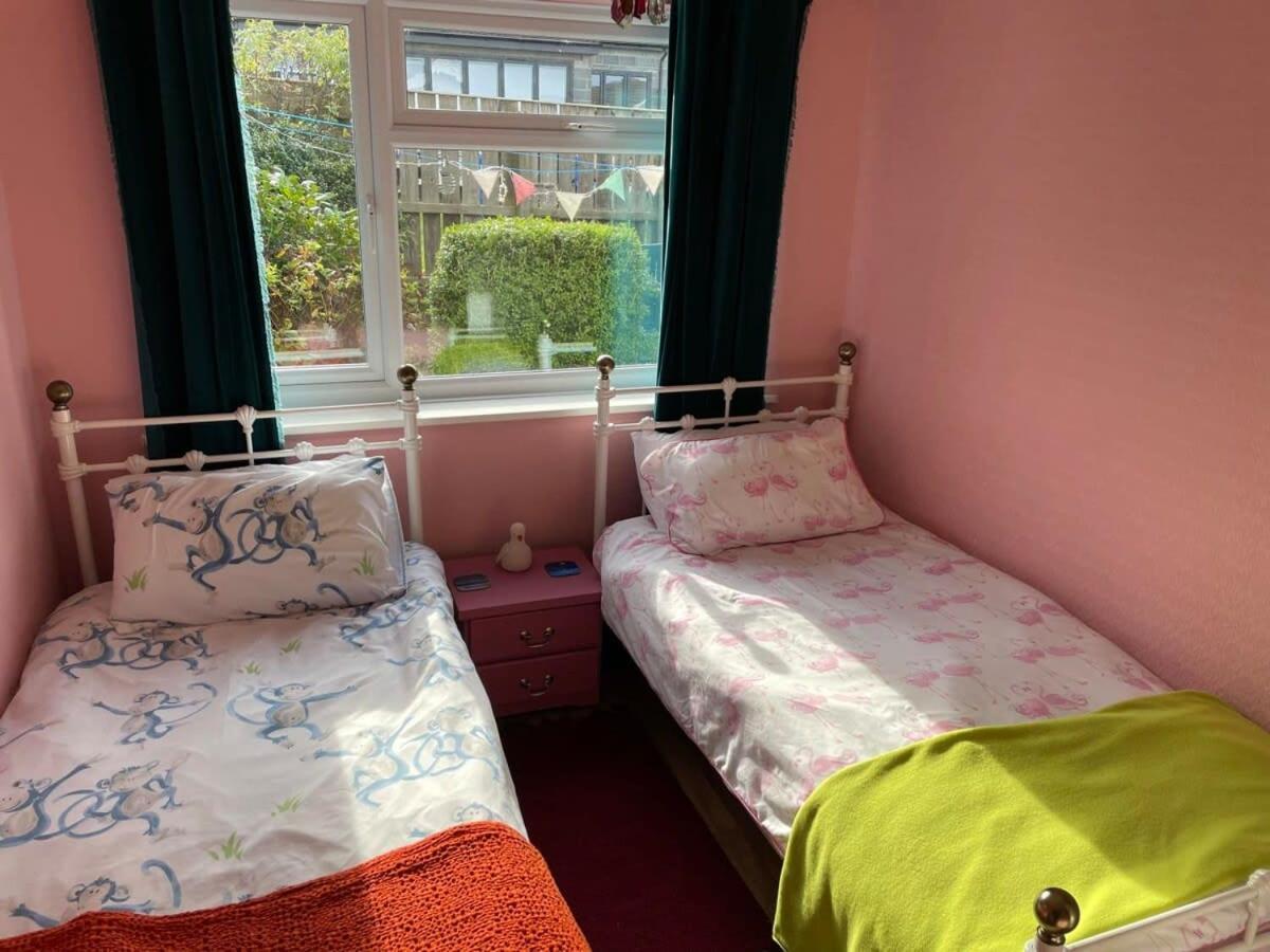 Letaway - Tom'S Cabin, Staithes Villa Buitenkant foto